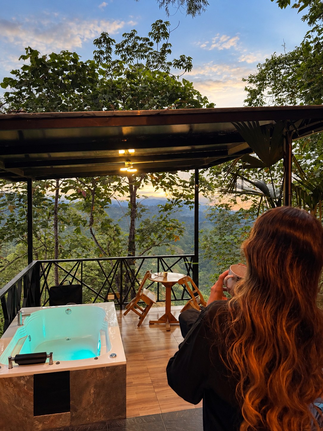 Atardecer desde el jacuzzi de Diwalli